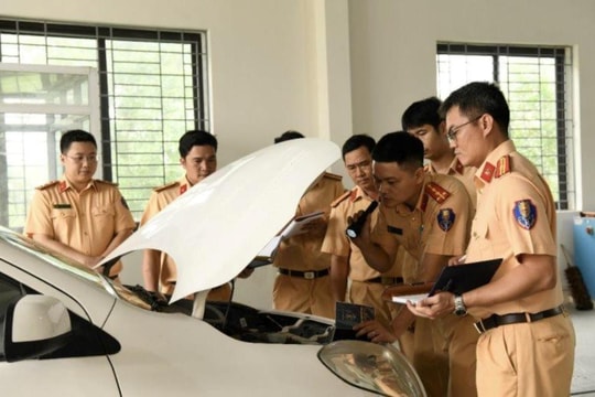 CSGT hỗ trợ kiểm định hơn 100.000 lượt phương tiện 