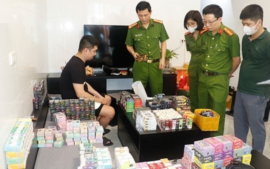 Nghệ An: Triệt xóa nhiều đầu mối kinh doanh thuốc lá điện tử, bóng cười