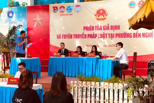 TAND quận 1, TP.HCM tổ chức phiên tòa giả định xét xử tội "Cướp giật tài sản"