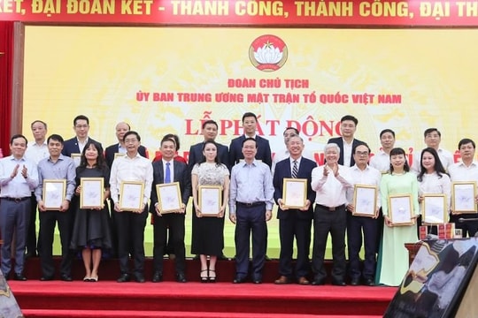 T&T Group ủng hộ 5 tỷ đồng làm nhà cho người nghèo tỉnh Điện Biên