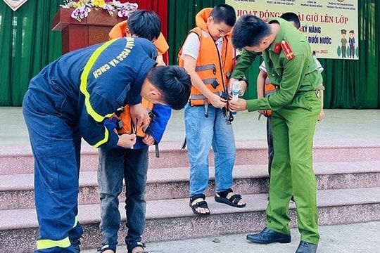 Gần 2.000 học sinh được tiếp cận kỹ năng phòng, chống đuối nước