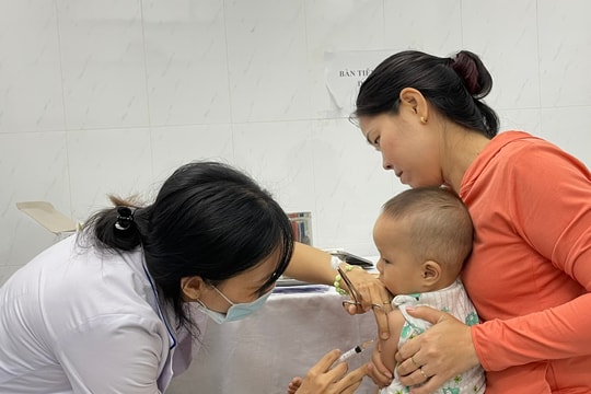 TP.HCM hết nhiều vaccine tiêm chủng mở rộng
