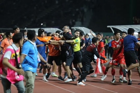 Thái Lan và Indonesia đối mặt án phạt từ AFC
