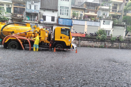 Hà Nội: Bảo đảm thoát nước, hạn chế các điểm úng ngập trong mùa mưa bão