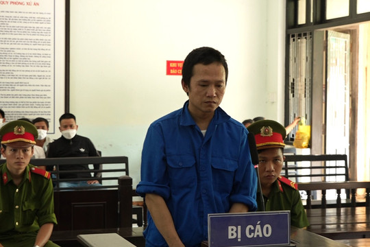 Lĩnh án tù vì ghen với vợ cũ