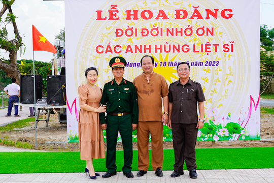 Chủ tịch Xanh Toàn Cầu Group tri ân Bác Hồ và các Anh hùng liệt sĩ
