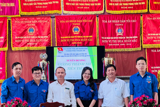 Chi đoàn TAND TP Thuận An: Tổ chức sinh hoạt chủ đề “Sáng mãi tên Người” năm 2023