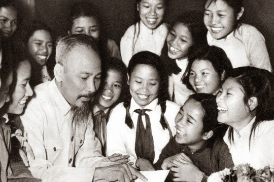 Tỏa sáng giá trị dân tộc và thời đại của di sản Hồ Chí Minh