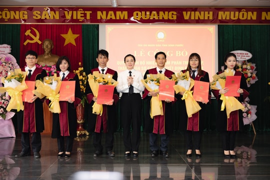 TAND tỉnh Bình Phước: Công bố các quyết định bổ nhiệm chức danh, chức vụ của TAND hai cấp