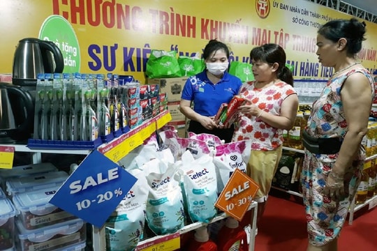 Tháng khuyến mại tập trung Hà Nội: Nhiều mặt hàng giảm giá đến 50%