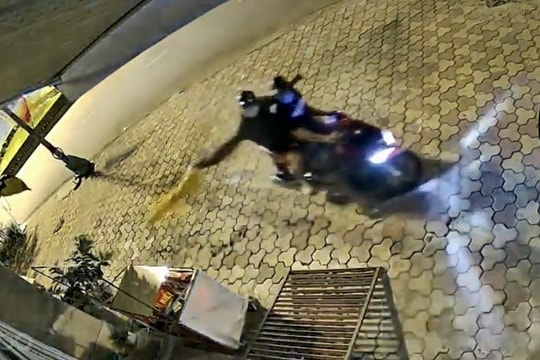 TP Hồ Chí Minh: Bắt nhóm đối tượng tạt sơn để đòi nợ và cho vay nặng lãi