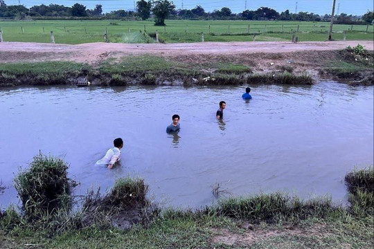 Đã tìm thấy thi thể của cả 4 học sinh đuối nước tại Bình Thuận