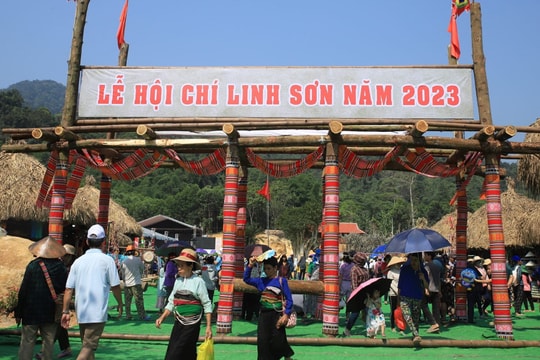 Tưng bừng Lễ hội Chí Linh Sơn