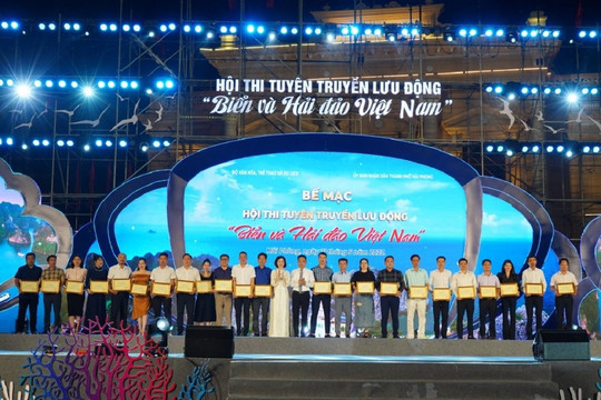 Biển và hải đảo Việt Nam có vai trò, tầm quan trọng đặc biệt
