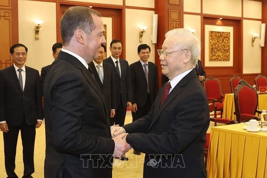 Tổng Bí thư Nguyễn Phú Trọng hội đàm với Chủ tịch Đảng Nước Nga Thống nhất Dmitry Medvedev 