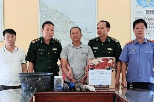 Bắt đối tượng vận chuyển lượng lớn mìn và thuốc nổ