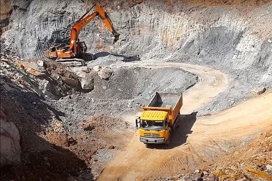 Thanh Hóa: Xử phạt 2 công ty khai thác khoáng sản vượt diện tích cho phép