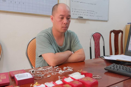 Bắt giam đối tượng thu thập, cho thuê trái phép tài khoản ngân hàng