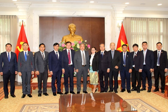 Phó Chánh án TANDTC Phạm Quốc Hưng tiếp xã giao Phó Chánh án TANDTC Lào