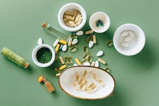 Cảnh báo giả mạo bác sĩ, dược sĩ, lương y, nhân viên y tế tư vấn bệnh, bán thực phẩm chức năng