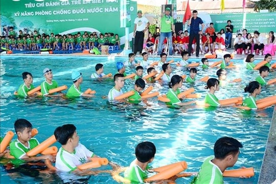 Bộ Công an khuyến cáo kỹ năng chống đuối nước cho trẻ em