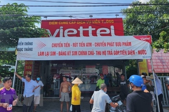 Bình Dương: Hai thanh niên xông vào phòng giao dịch Viettel cướp 100 triệu đồng