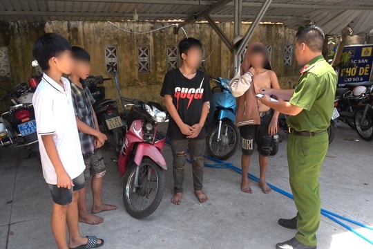 Nhóm thiếu niên điều khiển xe ăn trộm tông vào Cảnh sát giao thông