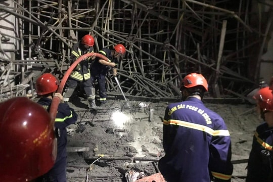 Đà Nẵng: Sập giàn giáo, 5 người thương vong