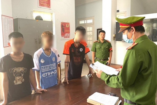 Đà Nẵng: Bắt nhóm đối tượng mang dao đi chém người