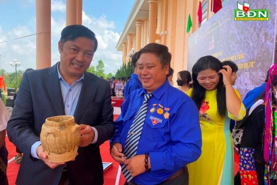 Đắk Nông tiếp nhận, trưng bày gần 800 hiện vật cổ