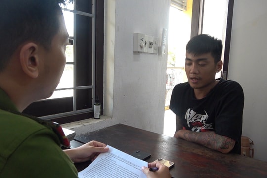 Leo rào trộm cắp tài sản  nhà dân