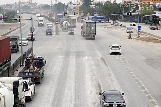 Từ tháng 6, Quốc lộ 5 vận hành 4 bộ cân kiểm tra tải trọng xe tự động