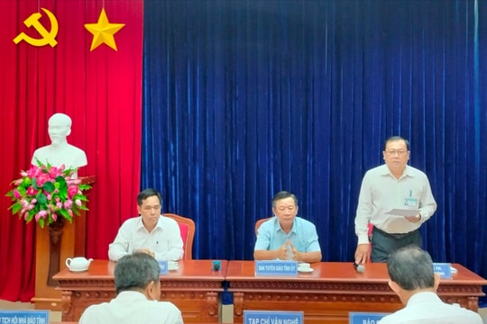 Cà Mau: Họp báo liên quan thông tin vụ “luật chơi Phó Chủ tịch huyện Phú Tân”