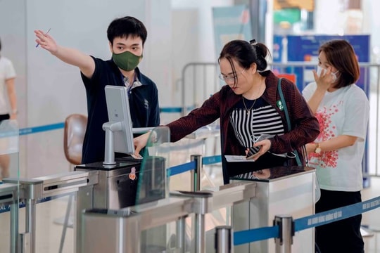 Thí điểm sử dụng tài khoản định danh mức độ 2 khi đi máy bay