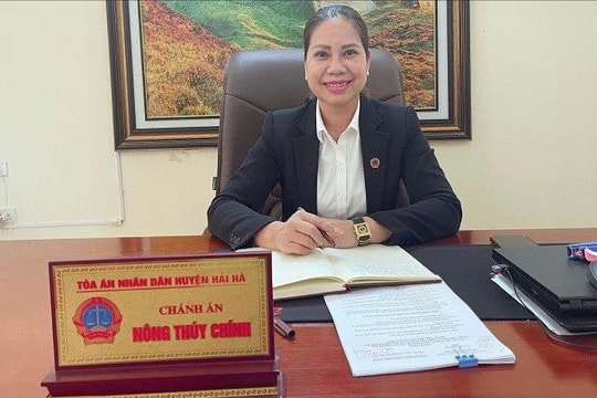 Nữ chánh án gắn bó mật thiết với nhân dân nơi biên cương