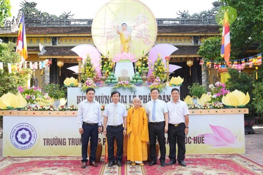 Lãnh đạo tỉnh Thừa Thiên Huế chúc mừng Đại lễ Phật đản năm 2023 – Phật lịch 2567