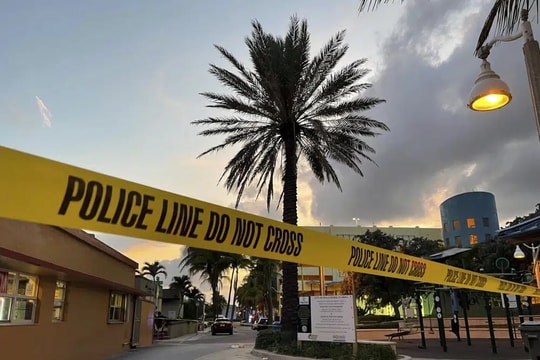 Xả súng ở Mỹ khiến ít nhất 9 người bị thương