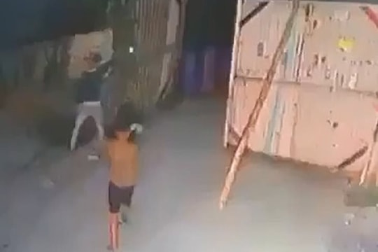 Điều tra nhóm người nghi nổ súng ở ngoại thành TP.HCM