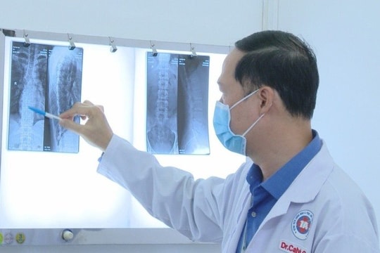 Gãy xương sườn sau khi đi bẻ khớp tại nhà thầy lang