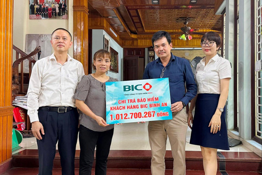 BIC chi trả hơn 1 tỷ đồng bảo hiểm cho khách hàng vay vốn tại BIDV Nam Hà Nội