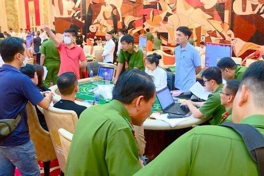 Tổ chức đánh bạc trong tầng hầm khách sạn ở Nha Trang