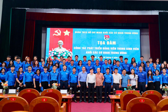 Phát triển đảng viên trong sinh viên Khối các cơ quan Trung ương
