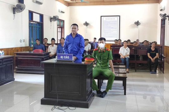 Đâm chết con trai trong cơn nóng giận