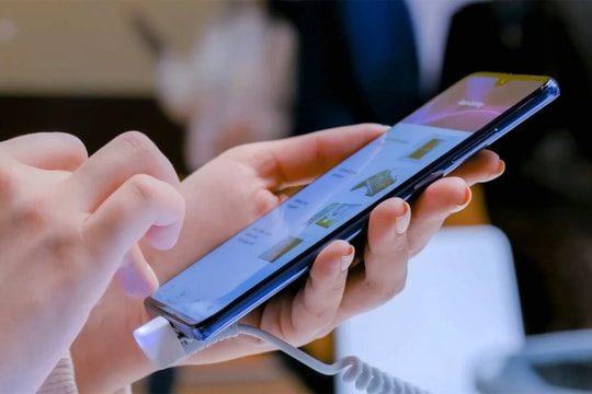Thị trường điện thoại thông minh không ngừng suy thoái