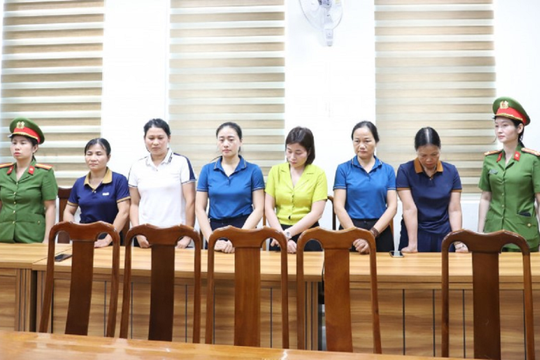 Hà Tĩnh: Bắt 7 nữ cán bộ lập hồ sơ khống tham ô hơn 10 tỷ đồng