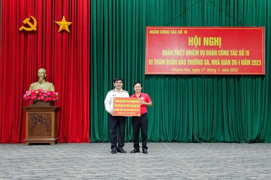 Tòa án nhân dân chung tay “Xanh hóa Trường Sa”