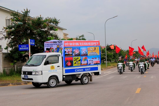 Ra quân hưởng ứng Tháng Phòng, chống ma túy