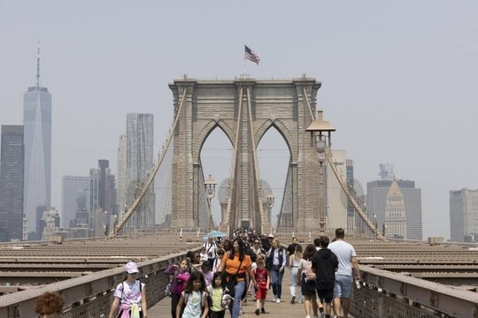 New York dẫn đầu xếp hạng ô nhiễm không khí sau cháy rừng ở Canada