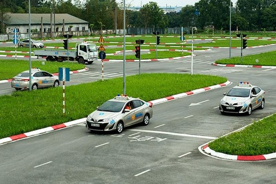 Tăng phí sát hạch bằng lái xe từ 01/8/2023