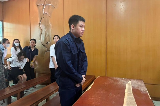 Ghen tuông mù quáng suýt đâm chết người yêu